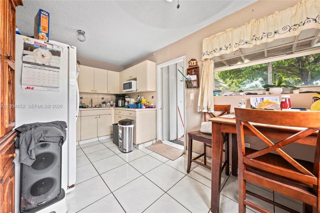 2110 NW 34th St, Miami, FL 33142