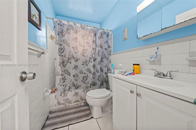 2110 NW 34th St, Miami, FL 33142