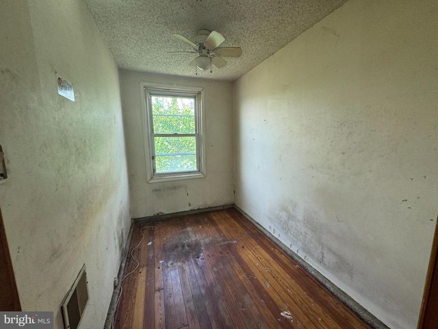 2616 S 72ND ST, Philadelphia, PA 19153