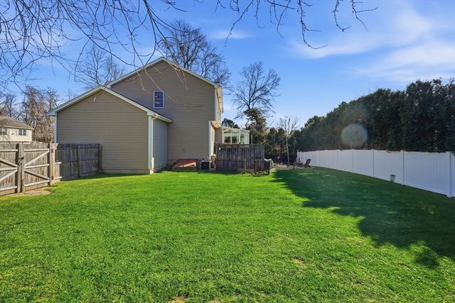 30 Saugus Ave, East Longmeadow, MA 01028