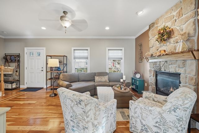 30 Saugus Ave, East Longmeadow, MA 01028