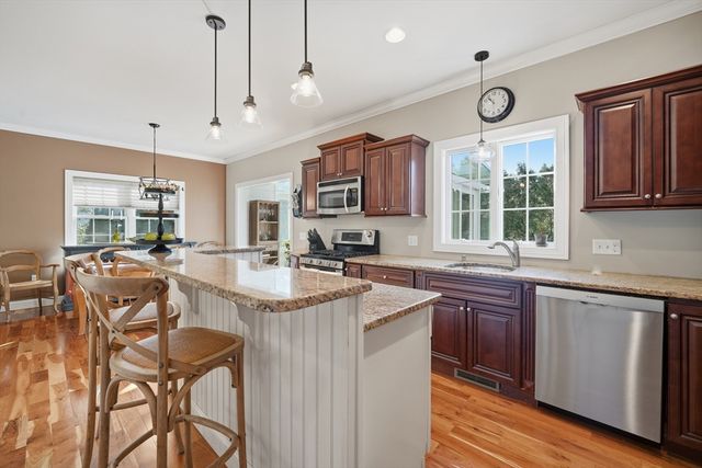 30 Saugus Ave, East Longmeadow, MA 01028