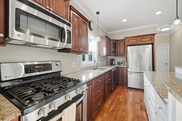 30 Saugus Ave, East Longmeadow, MA 01028