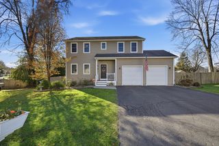 30 Saugus Ave, East Longmeadow, MA 01028