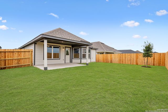 1216 Marvin Grove, Seguin, TX 78155