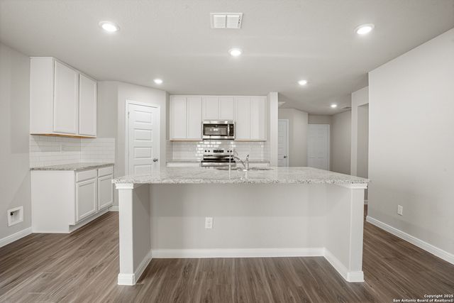 1216 Marvin Grove, Seguin, TX 78155