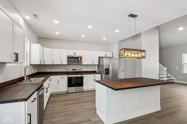 1618 N Molala Trail, Greensburg, IN 47240