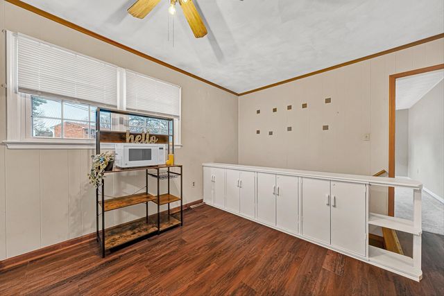 938 Hedgewood DR, Roanoke, VA 24017