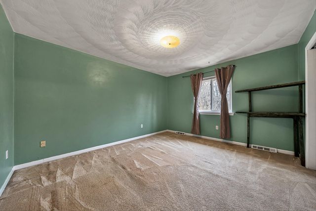 938 Hedgewood DR, Roanoke, VA 24017