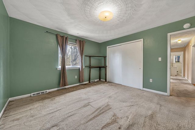 938 Hedgewood DR, Roanoke, VA 24017