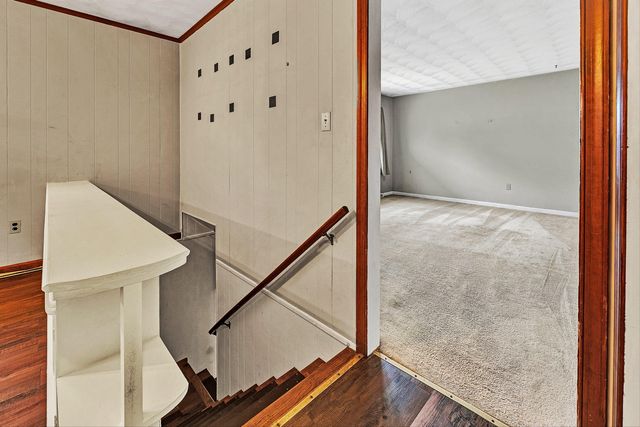 938 Hedgewood DR, Roanoke, VA 24017