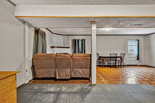 938 Hedgewood DR, Roanoke, VA 24017