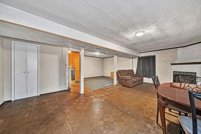 938 Hedgewood DR, Roanoke, VA 24017