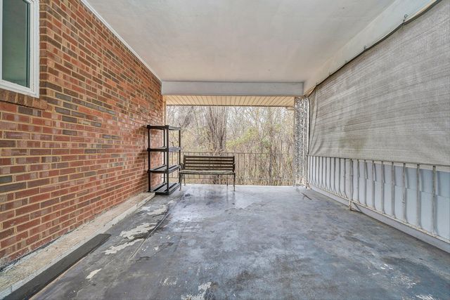 938 Hedgewood DR, Roanoke, VA 24017