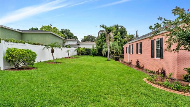 212 KENWITH ROAD, Lakeland, FL 33803