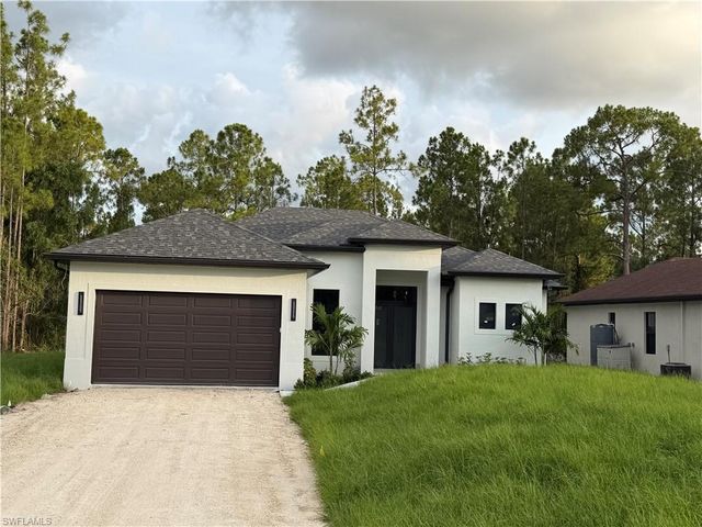 2428 31st AVE NE, Naples, FL 34120