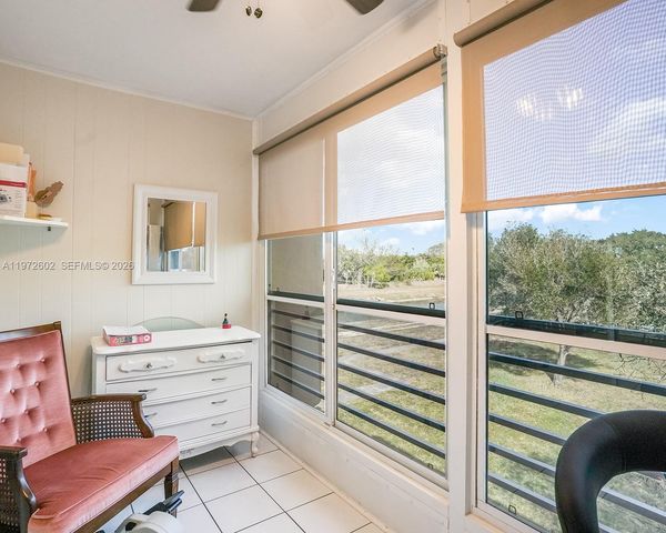 9001 Sunrise Lakes Blvd 301, Sunrise, FL 33322