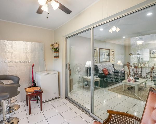 9001 Sunrise Lakes Blvd 301, Sunrise, FL 33322