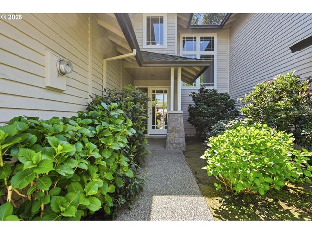 22215 CHELAN Loop, West Linn, OR 97068