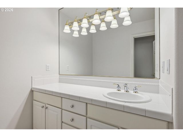 22215 CHELAN Loop, West Linn, OR 97068