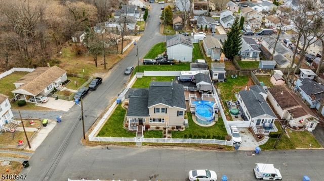 57 Pacific Blvd, Old Bridge Twp., NJ 07735