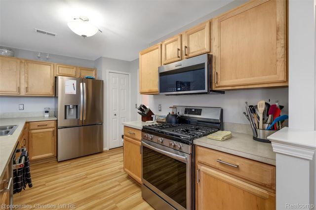 45727 Heather Ridge Drive 224, Macomb Township, MI 48044