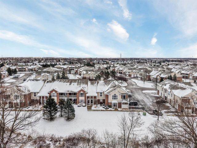 45727 Heather Ridge Drive 224, Macomb Township, MI 48044
