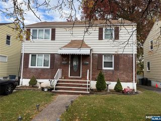 75 Macarthur Avenue, Lodi, NJ 07644