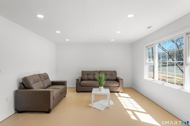 50 Stevens Street, East Hartford, CT 06118