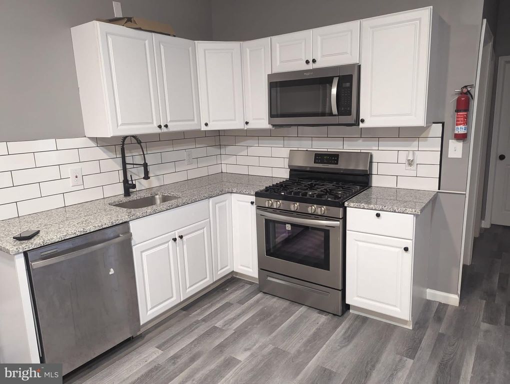 883 N PRESTON ST, Philadelphia, PA 19104