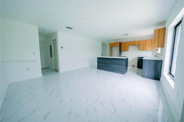 1112 NW 81st St, Miami, FL 33150