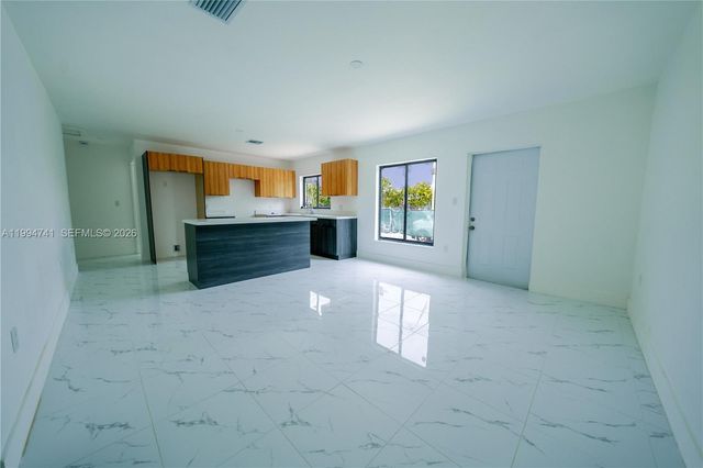 1112 NW 81st St, Miami, FL 33150
