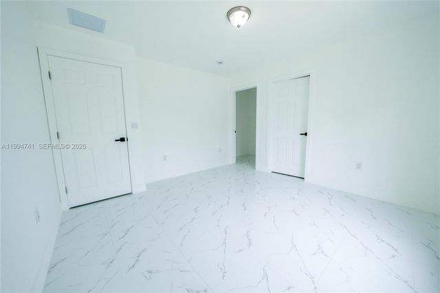 1112 NW 81st St, Miami, FL 33150