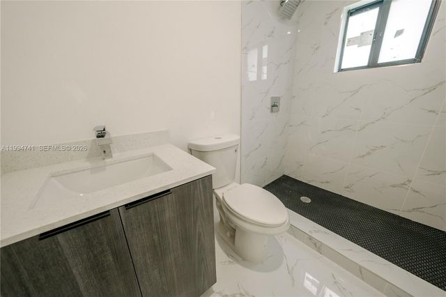 1112 NW 81st St, Miami, FL 33150