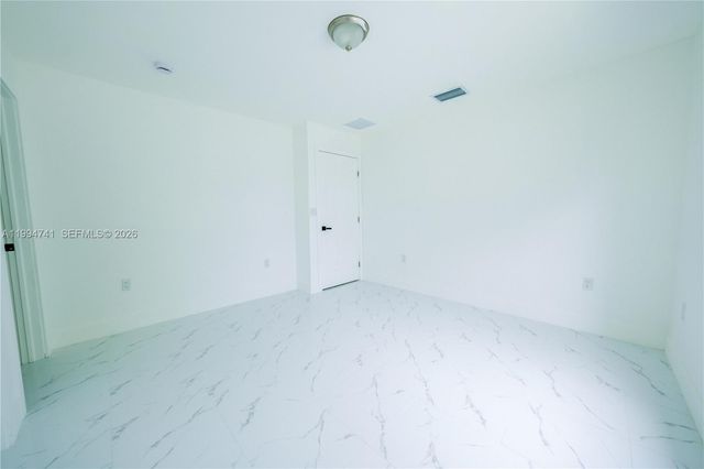 1112 NW 81st St, Miami, FL 33150