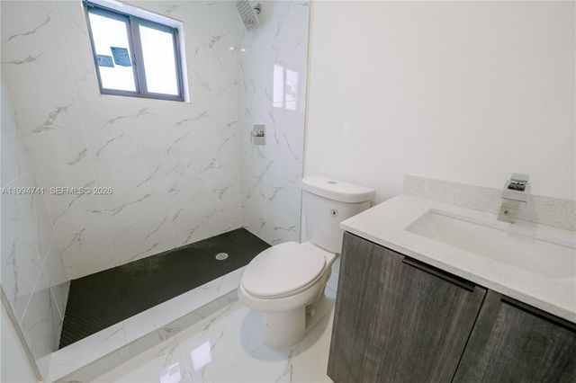 1112 NW 81st St, Miami, FL 33150