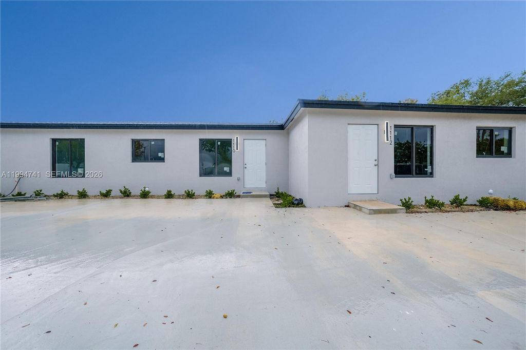 1112 NW 81st St, Miami, FL 33150