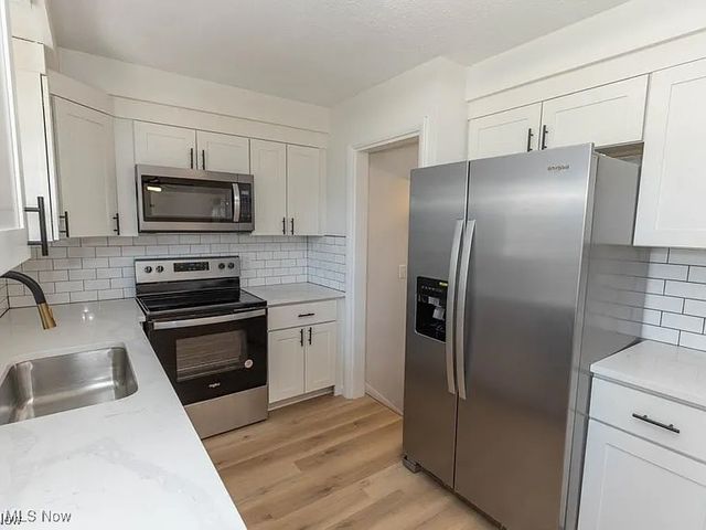 5099 W 220 Street, Fairview Park, OH 44126