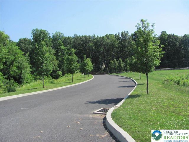 2212 South Melrose Lane, Salisbury Twp, PA 18015