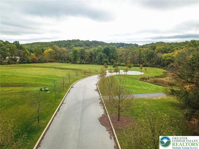 2212 South Melrose Lane, Salisbury Twp, PA 18015