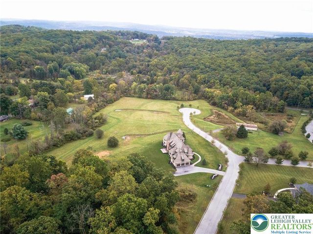 2212 South Melrose Lane, Salisbury Twp, PA 18015