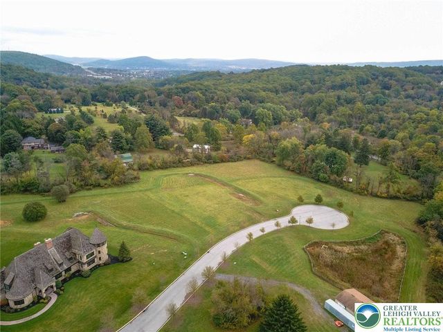 2212 South Melrose Lane, Salisbury Twp, PA 18015