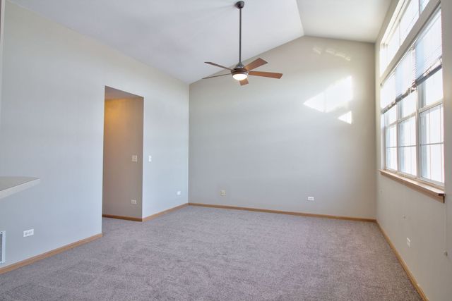 2427 Sheehan Circle 202, Naperville, IL 60564