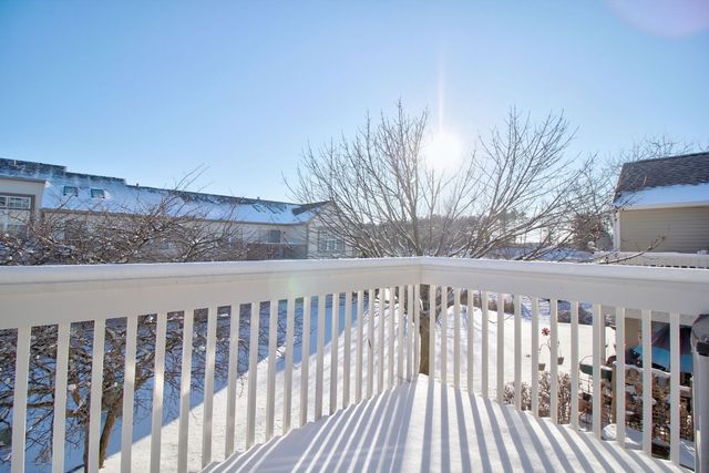 2427 Sheehan Circle 202, Naperville, IL 60564