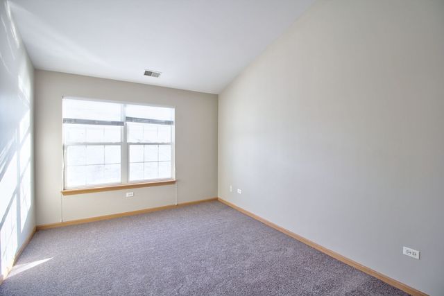 2427 Sheehan Circle 202, Naperville, IL 60564