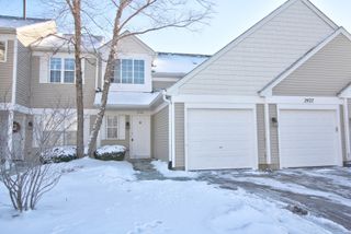 2427 Sheehan Circle 202, Naperville, IL 60564