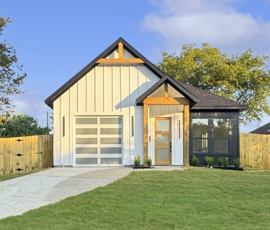 1833 Atlas Drive, Dallas, TX 75216