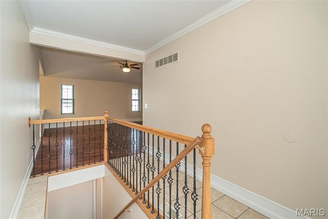 2018 Creekpoint Drive, St Peters, MO 63376