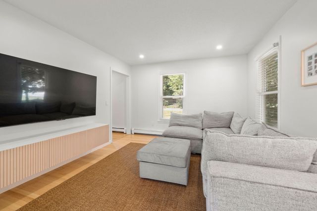 247 Fremont St, Taunton, MA 02780