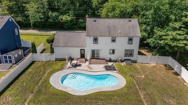 247 Fremont St, Taunton, MA 02780